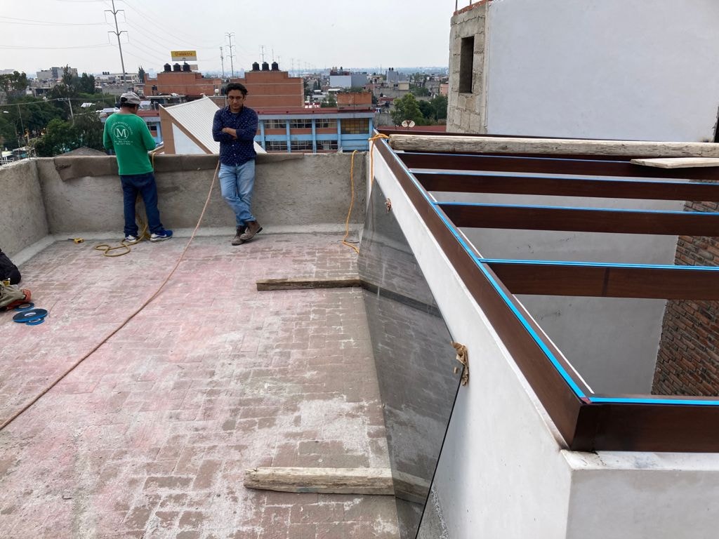 Trabajadores en azotea